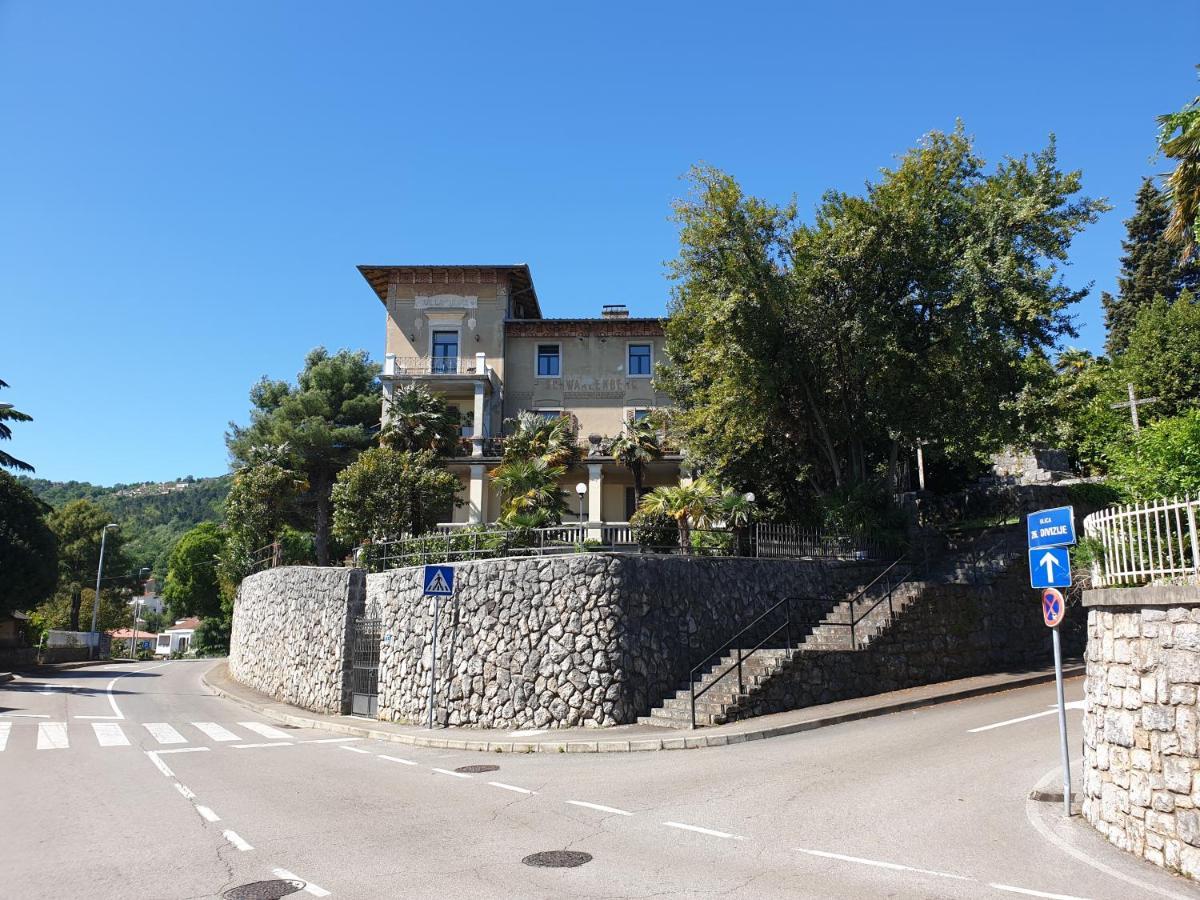Villa Jure - Apartment Mirjana Lovran Εξωτερικό φωτογραφία