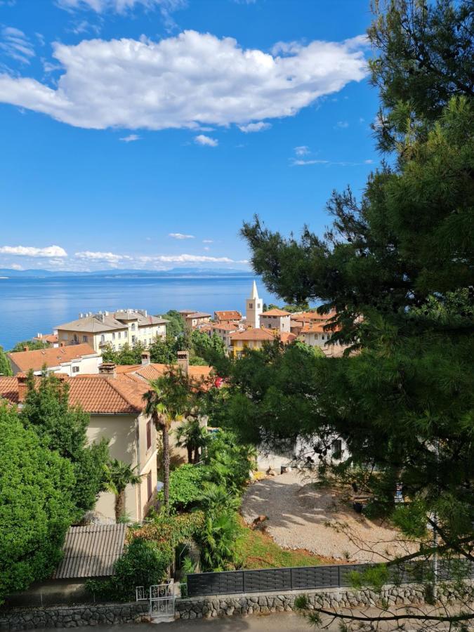 Villa Jure - Apartment Mirjana Lovran Εξωτερικό φωτογραφία